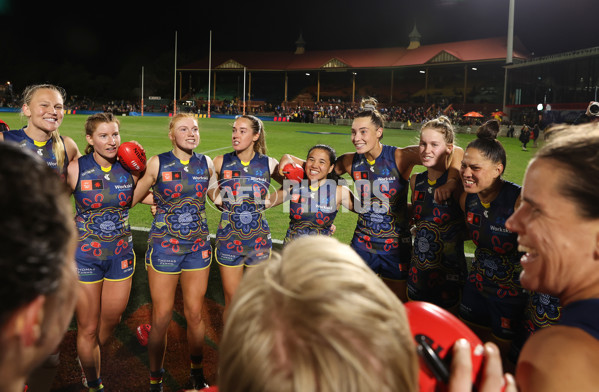 AFLW 2023 Round 07 - Adelaide v Western Bulldogs - A-43693031