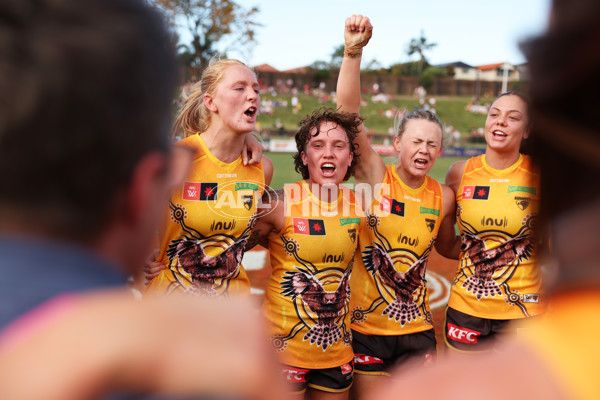 AFLW 2023 Round 07 - Sydney v Hawthorn - A-43700568