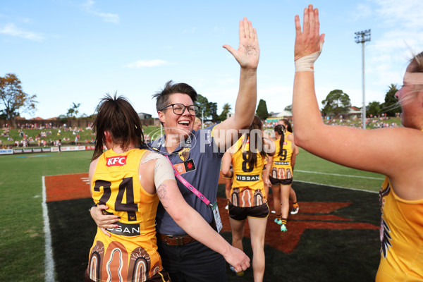 AFLW 2023 Round 07 - Sydney v Hawthorn - A-43702916