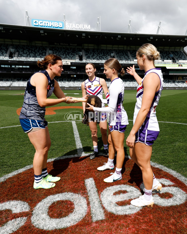 AFLW 2023 Round 07 - Geelong v Walyalup - A-43708575