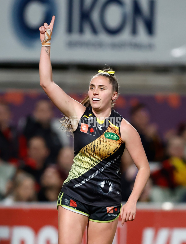 AFLW 2023 Round 07 - Richmond v Essendon - A-43713013