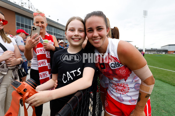 AFLW 2023 Round 08 - Western Bulldogs v Sydney - A-44150356