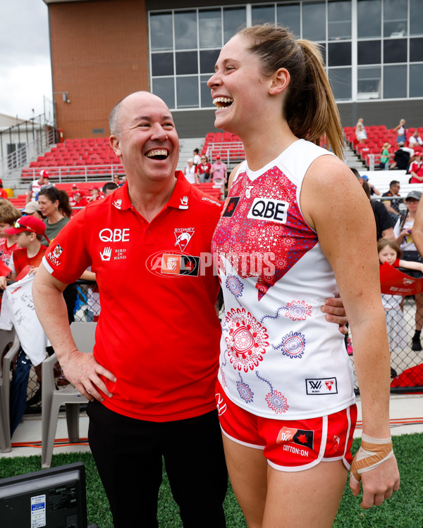 AFLW 2023 Round 08 - Western Bulldogs v Sydney - A-44150360