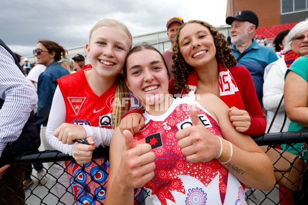 AFLW 2023 Round 08 - Western Bulldogs v Sydney - A-44150364