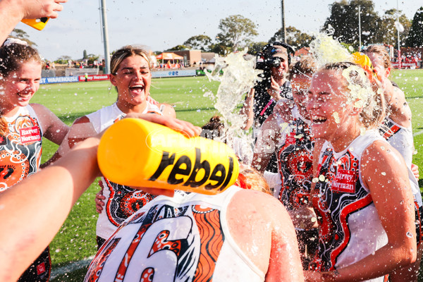 AFLW 2023 Round 08 - GWS v Carlton - A-44153409