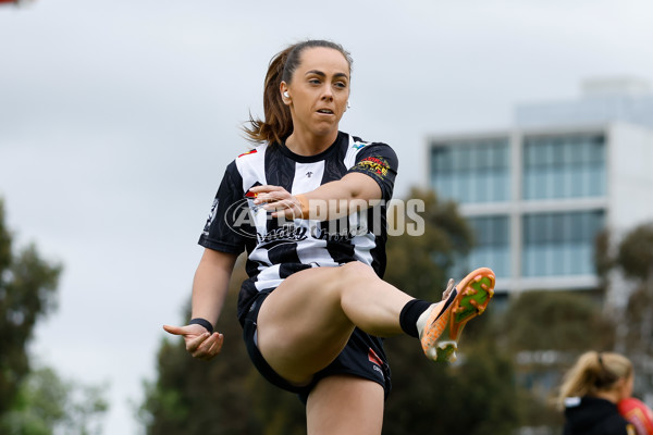 AFLW 2023 Round 08 - Collingwood v Geelong - A-44163995