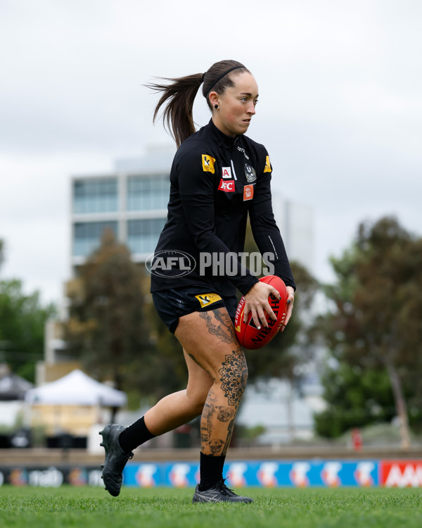 AFLW 2023 Round 08 - Collingwood v Geelong - A-44163997