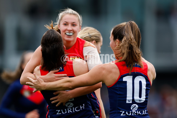 AFLW 2023 Round 09 - Melbourne v Fremantle - A-44919251