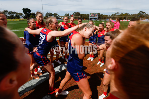 AFLW 2023 Round 09 - Melbourne v Fremantle - A-44921027