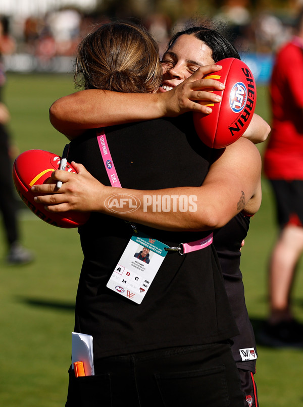 AFLW 2023 Round 09 - Essendon v Carlton - A-44926158