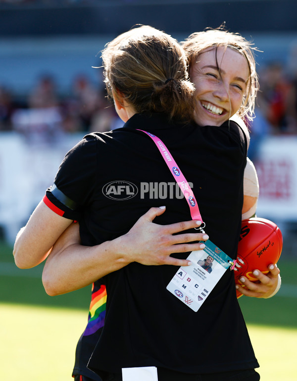 AFLW 2023 Round 09 - Essendon v Carlton - A-44926159