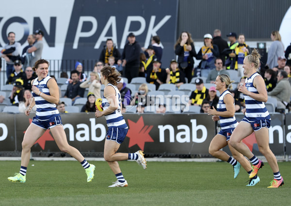 AFLW 2023 Round 09 - Richmond v Geelong - A-44929520