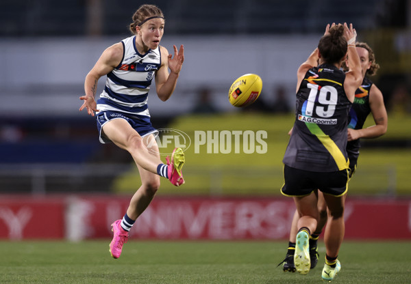 AFLW 2023 Round 09 - Richmond v Geelong - A-44931639