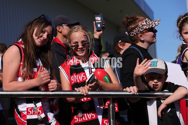 AFLW 2023 Round 09 - St Kilda v Brisbane - A-44932941