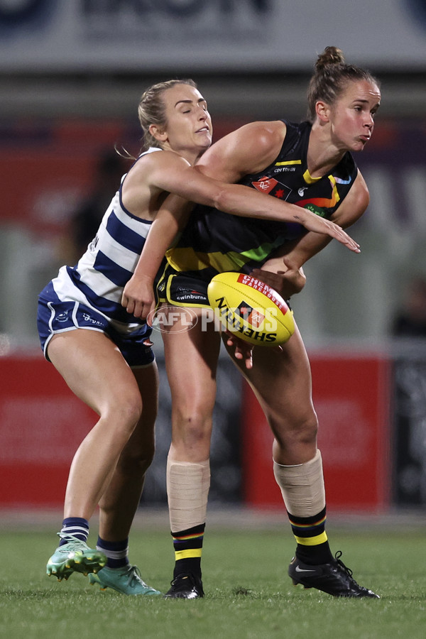 AFLW 2023 Round 09 - Richmond v Geelong - A-44934752