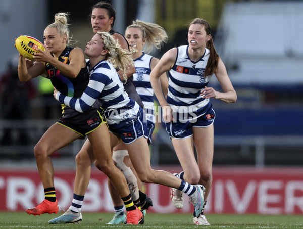 AFLW 2023 Round 09 - Richmond v Geelong - A-44936030