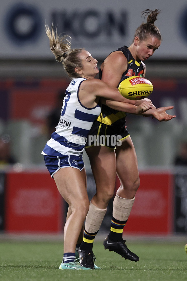 AFLW 2023 Round 09 - Richmond v Geelong - A-44936035