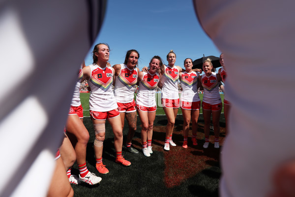 AFLW 2023 Round 09 - Sydney v Collingwood - A-44938715