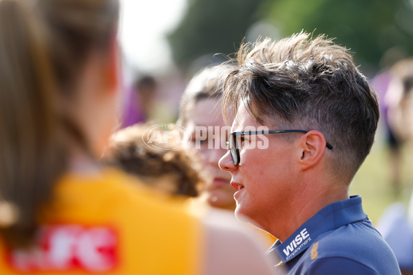 AFLW 2023 Round 09 - Hawthorn v Port Adelaide - A-44945588