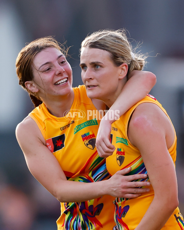 AFLW 2023 Round 09 - Hawthorn v Port Adelaide - A-44948106