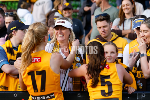 AFLW 2023 Round 09 - Hawthorn v Port Adelaide - A-44949488