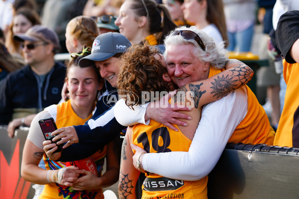 AFLW 2023 Round 09 - Hawthorn v Port Adelaide - A-44950375