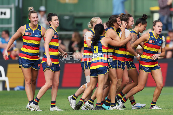 AFLW 2023 Round 09 - Adelaide v North Melbourne - A-44952781