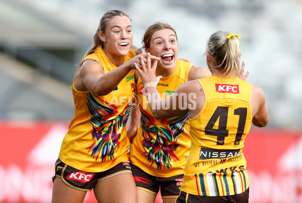 AFLW 2023 Round 10 - Geelong v Hawthorn - A-44996657