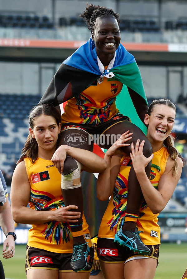 AFLW 2023 Round 10 - Geelong v Hawthorn - A-44996681