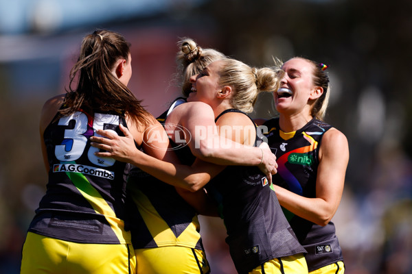 AFLW 2023 Round 10 - Collingwood v Richmond - A-45010027