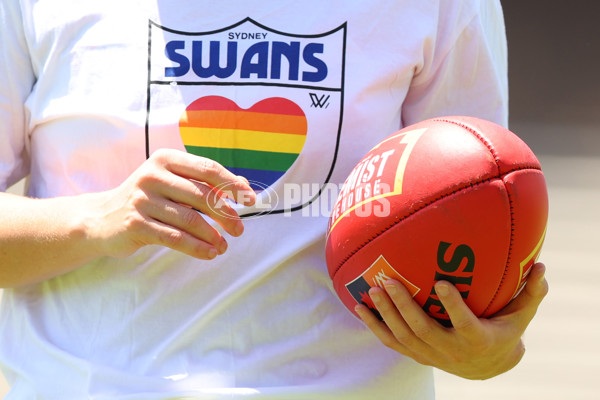 AFLW 2023 Round 10 - Fremantle v Sydney - A-45010720