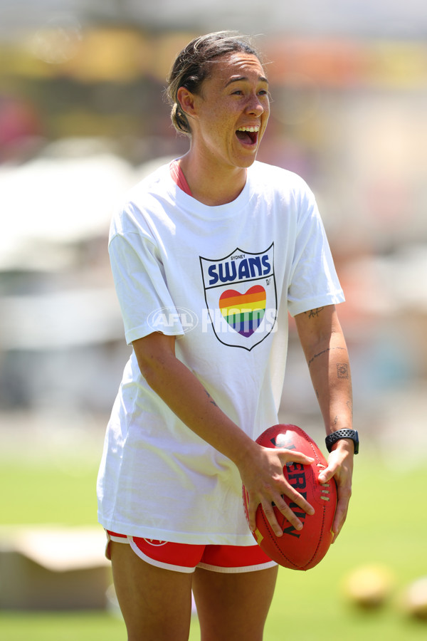 AFLW 2023 Round 10 - Fremantle v Sydney - A-45012382