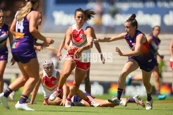 AFLW 2023 Round 10 - Fremantle v Sydney - A-45012416