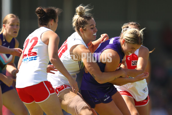 AFLW 2023 Round 10 - Fremantle v Sydney - A-45014838