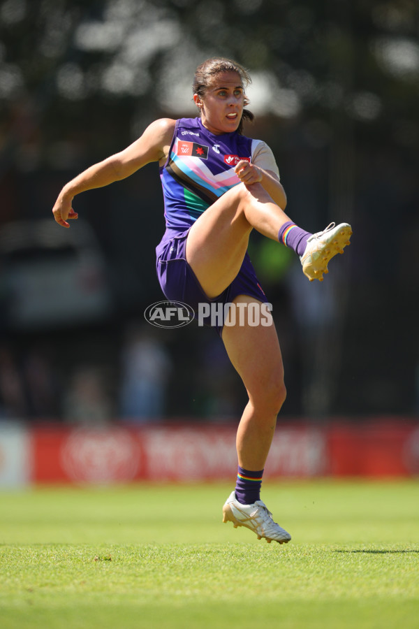 AFLW 2023 Round 10 - Fremantle v Sydney - A-45014843