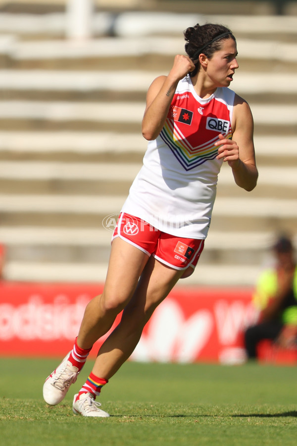 AFLW 2023 Round 10 - Fremantle v Sydney - A-45014851