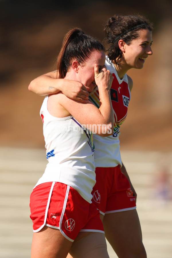 AFLW 2023 Round 10 - Fremantle v Sydney - A-45014867