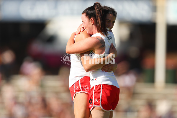 AFLW 2023 Round 10 - Fremantle v Sydney - A-45014875