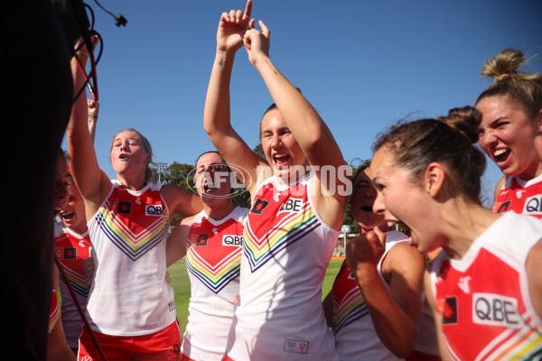 AFLW 2023 Round 10 - Fremantle v Sydney - A-45014879