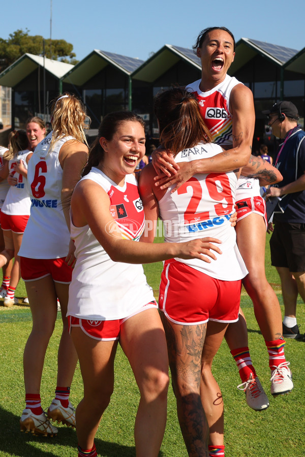 AFLW 2023 Round 10 - Fremantle v Sydney - A-45014886