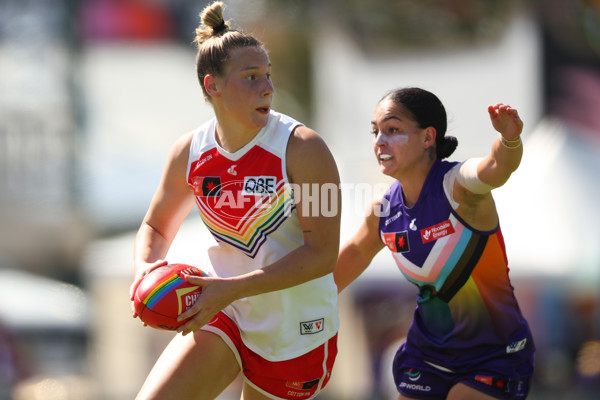 AFLW 2023 Round 10 - Fremantle v Sydney - A-45016012