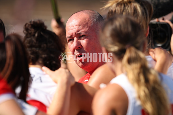 AFLW 2023 Round 10 - Fremantle v Sydney - A-45016091