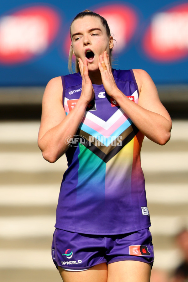 AFLW 2023 Round 10 - Fremantle v Sydney - A-45016097