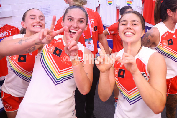 AFLW 2023 Round 10 - Fremantle v Sydney - A-45017532