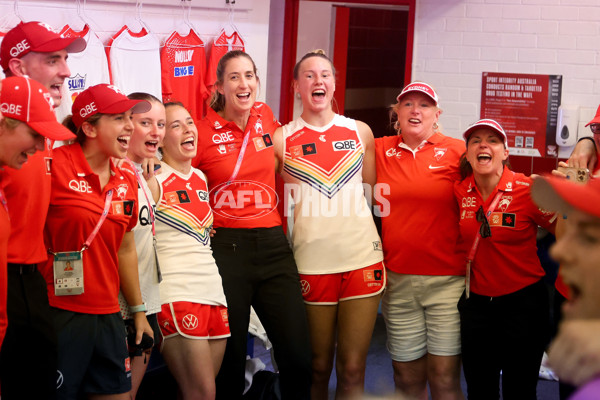 AFLW 2023 Round 10 - Fremantle v Sydney - A-45017534