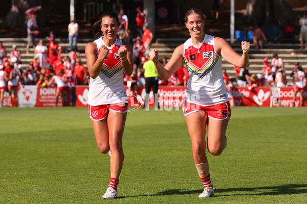 AFLW 2023 Round 10 - Fremantle v Sydney - A-45017538