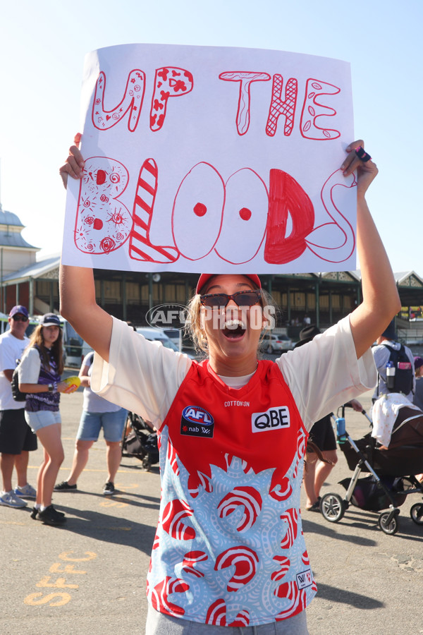 AFLW 2023 Round 10 - Fremantle v Sydney - A-45017541