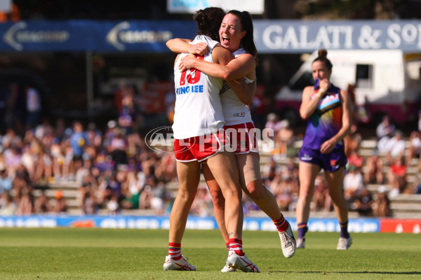 AFLW 2023 Round 10 - Fremantle v Sydney - A-45017545