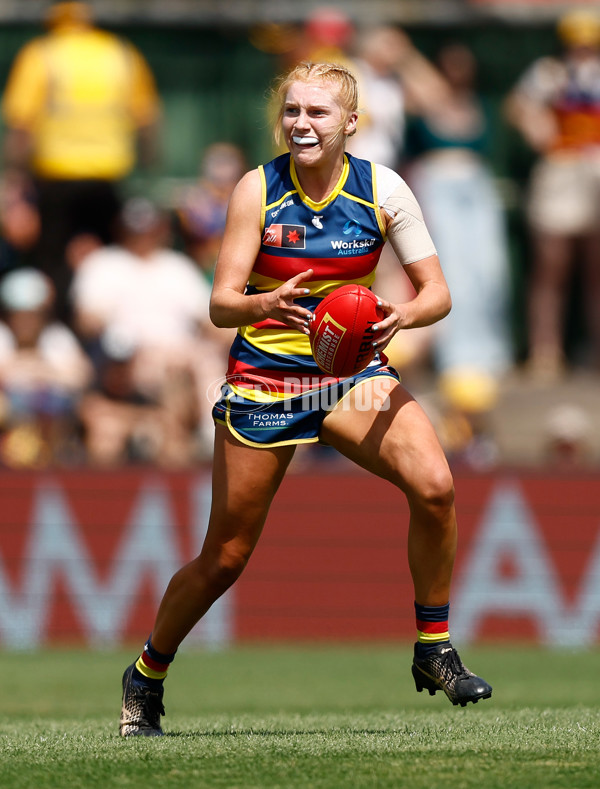 AFLW 2023 First Qualifying Final - Adelaide v Brisbane - A-45055358