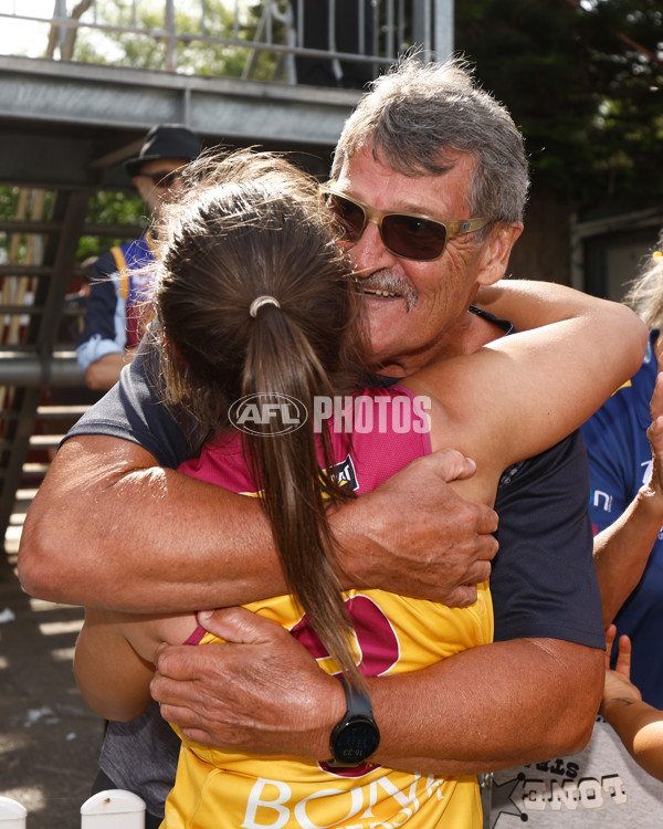 AFLW 2023 First Qualifying Final - Adelaide v Brisbane - A-45056969